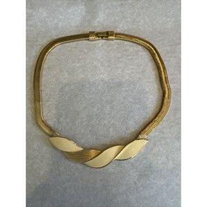 Vintage TRIFARI Signed Choker Necklace Goldtone & Off-White Enamel Estate